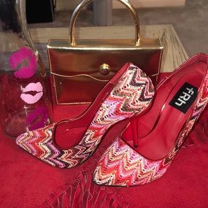Sz 8m Red heels